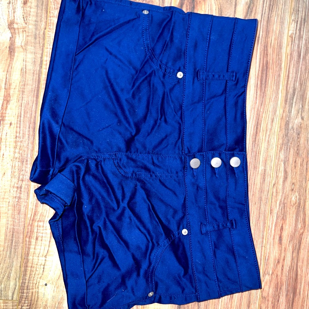 Blue highwaisted shorts